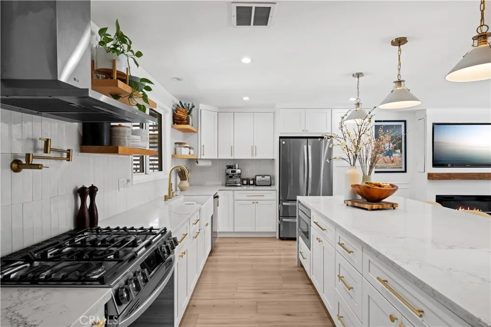 6709 Sheltondale Avenue West Hills, CA 91307