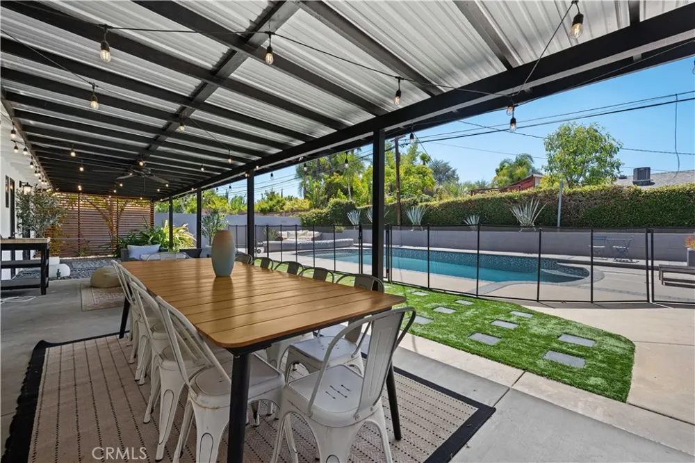 6709 Sheltondale Avenue West Hills, CA 91307