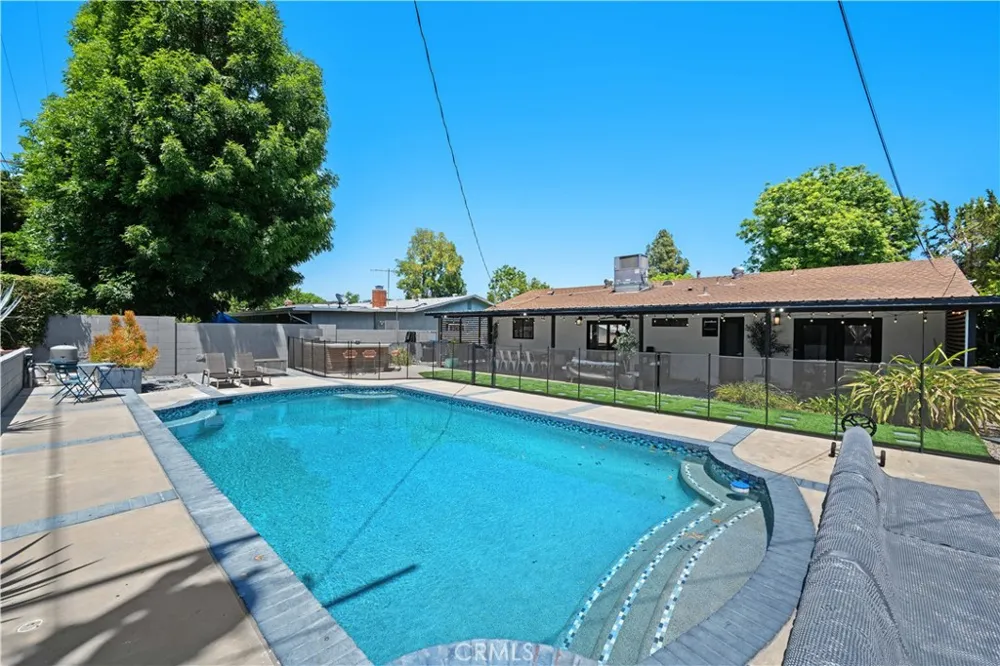 6709 Sheltondale Avenue West Hills, CA 91307