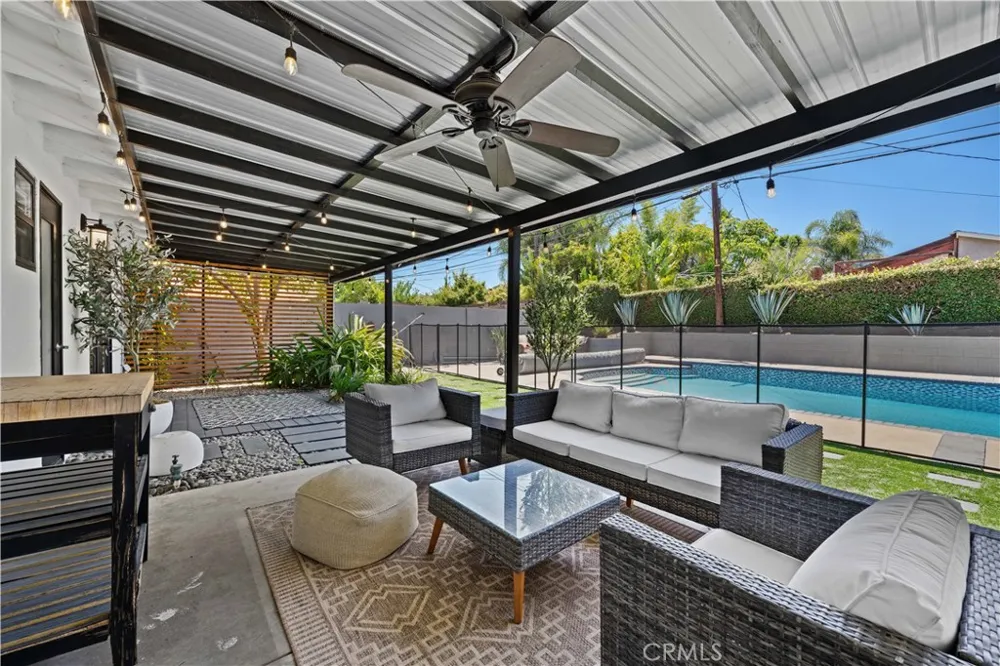 6709 Sheltondale Avenue West Hills, CA 91307