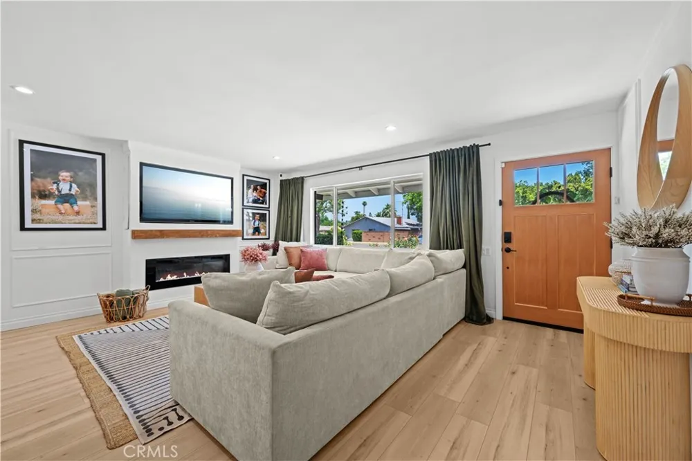 6709 Sheltondale Avenue West Hills, CA 91307