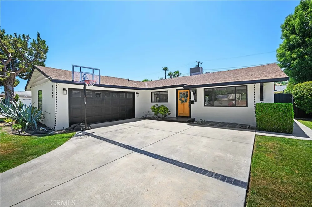 6709 Sheltondale Avenue West Hills, CA 91307
