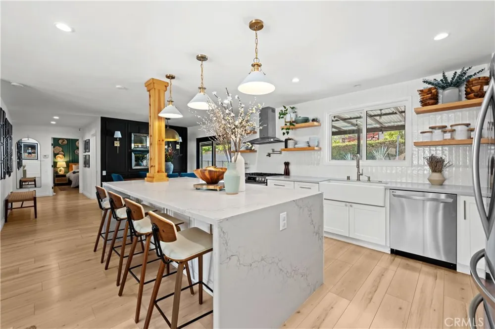 6709 Sheltondale Avenue West Hills, CA 91307