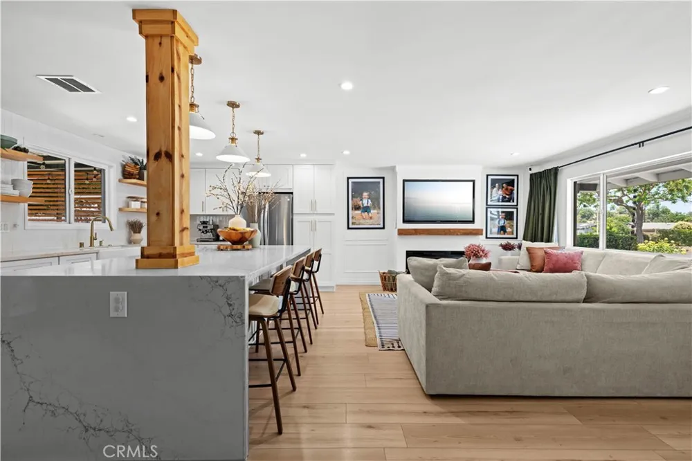 6709 Sheltondale Avenue West Hills, CA 91307