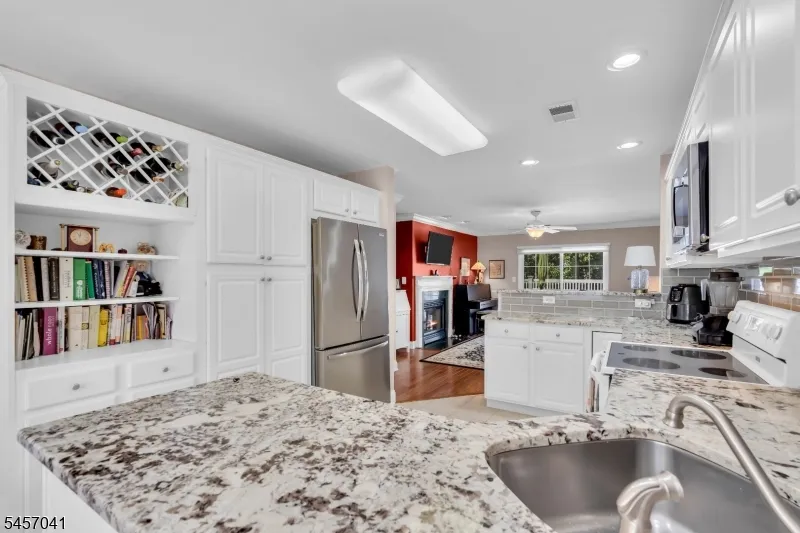 272 Colt St #272 Unit 272 Hopewell, NJ 08534