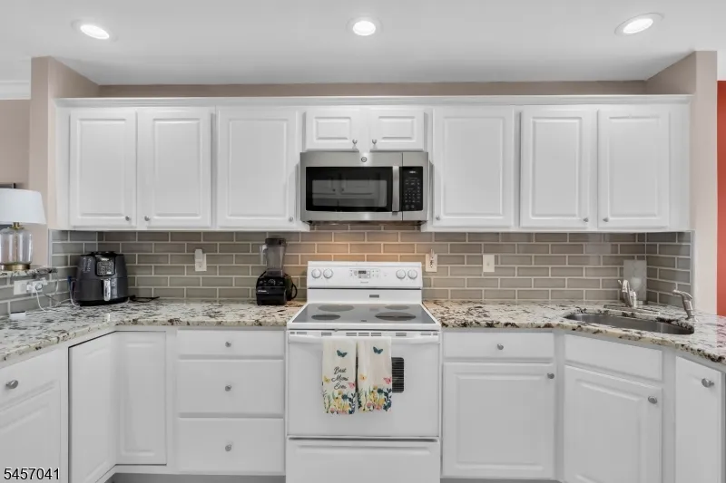 272 Colt St #272 Unit 272 Hopewell, NJ 08534