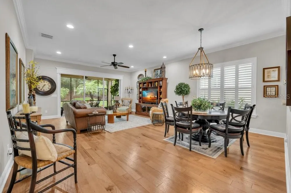 4952 SANDY GLEN WAY Wimauma, FL 33598