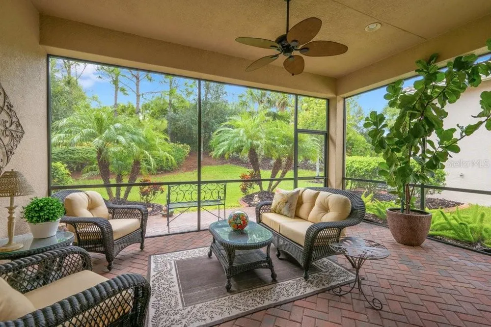 4952 SANDY GLEN WAY Wimauma, FL 33598