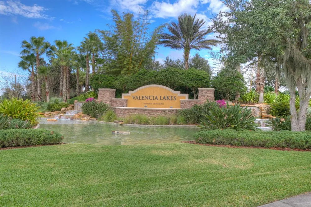 4952 SANDY GLEN WAY Wimauma, FL 33598