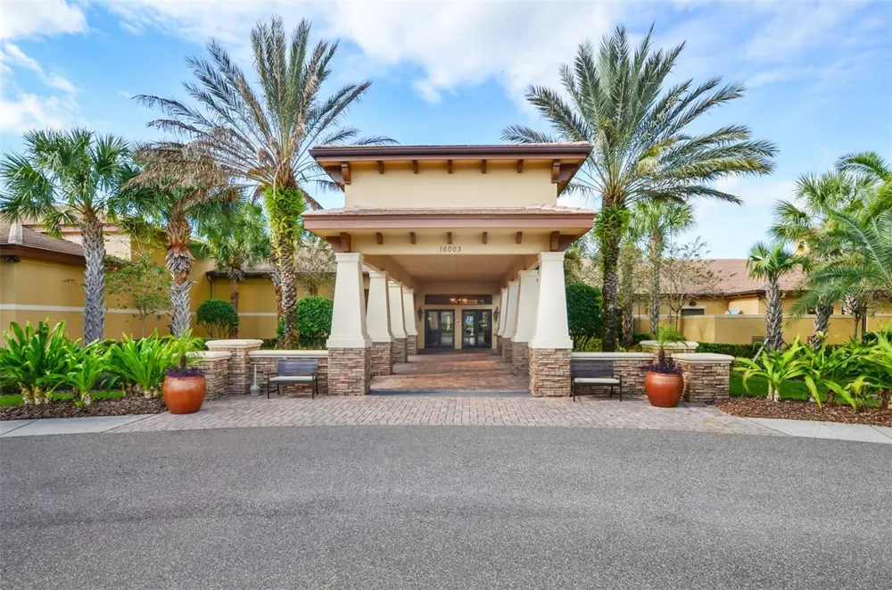 4952 SANDY GLEN WAY Wimauma, FL 33598