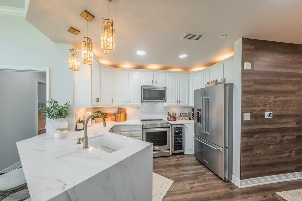 500 Throckmorton Street #1406 Fort Worth, TX 76102