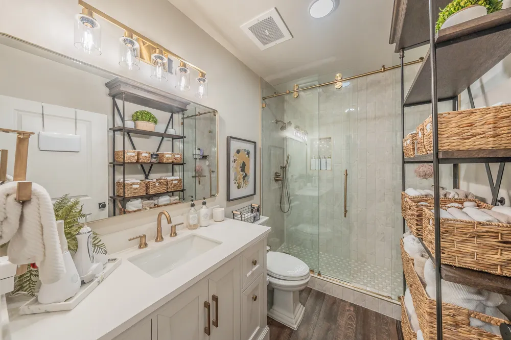500 Throckmorton Street #1406 Fort Worth, TX 76102