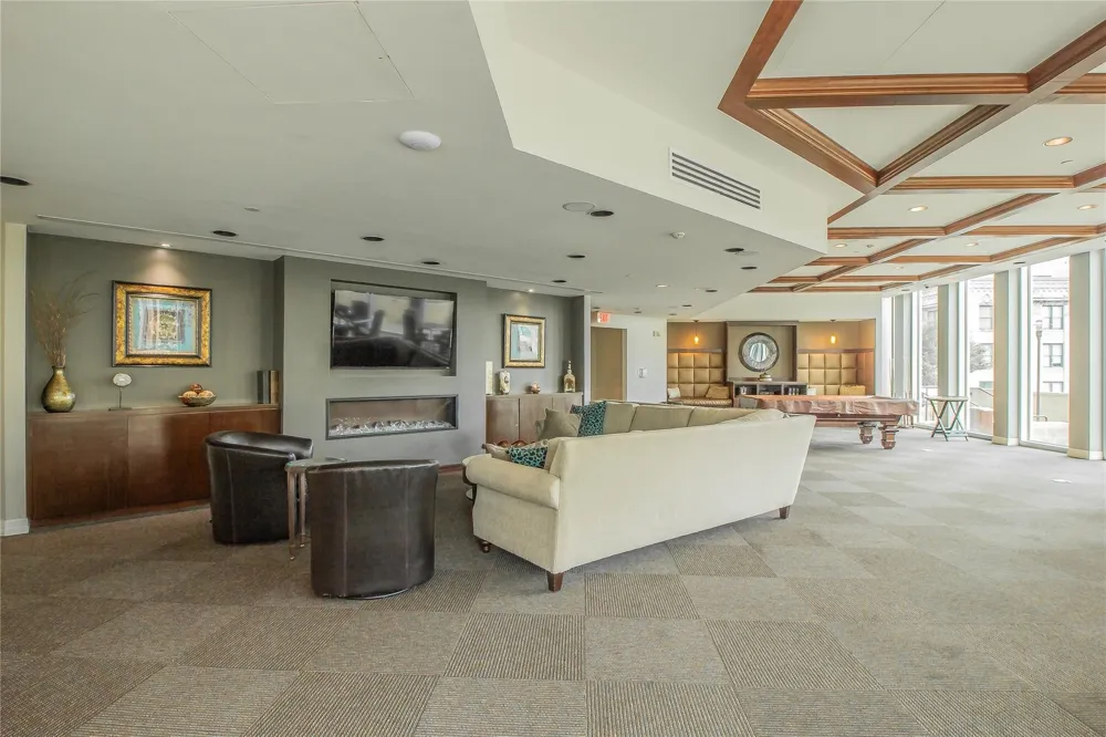 500 Throckmorton Street #1406 Fort Worth, TX 76102