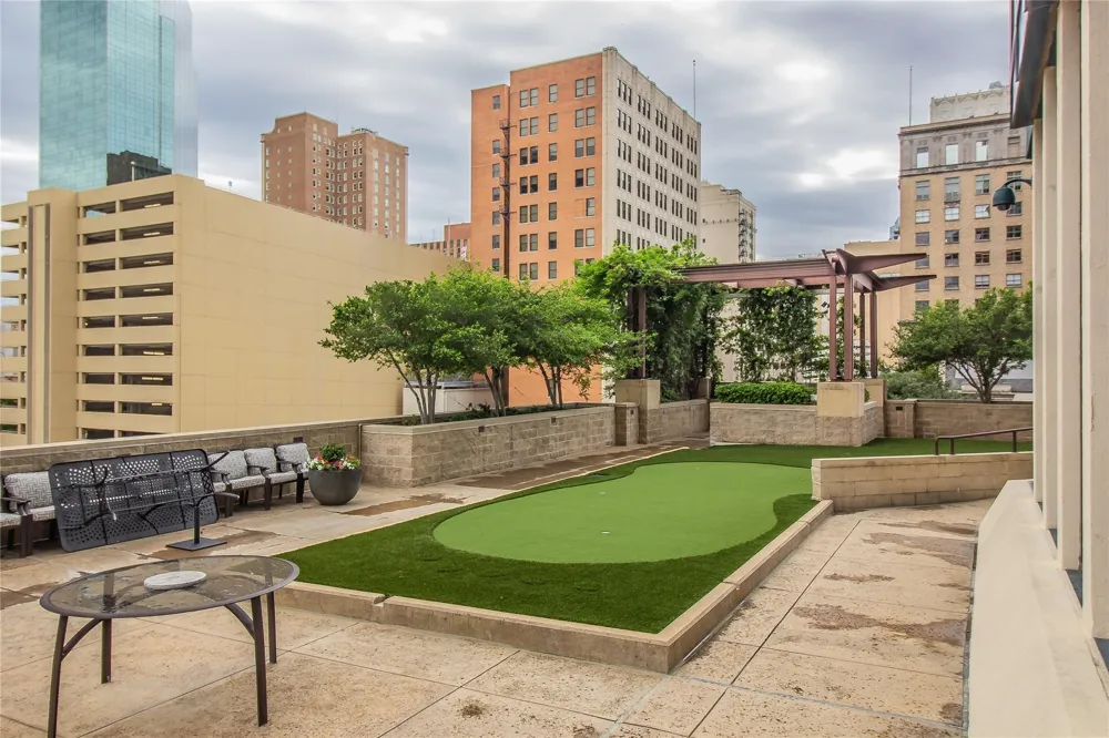 500 Throckmorton Street #1406 Fort Worth, TX 76102