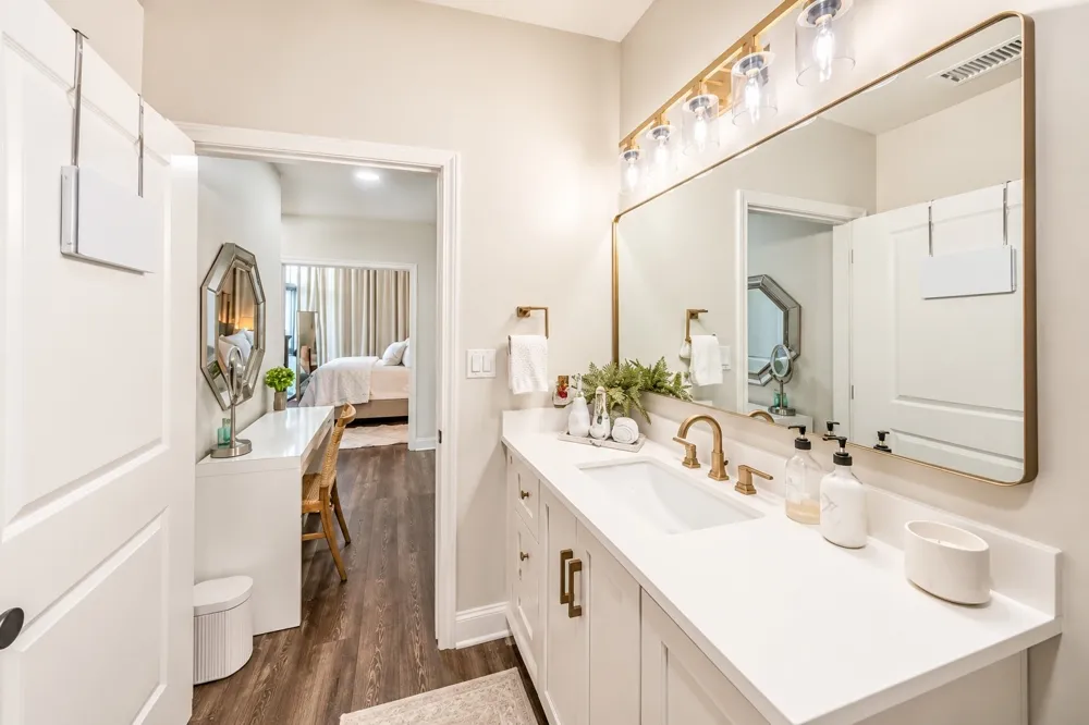 500 Throckmorton Street #1406 Fort Worth, TX 76102