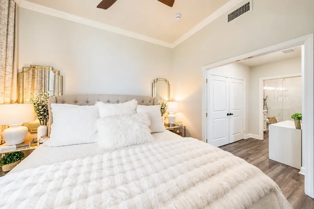 500 Throckmorton Street #1406 Fort Worth, TX 76102