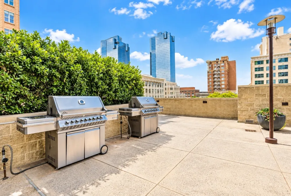 500 Throckmorton Street #1406 Fort Worth, TX 76102
