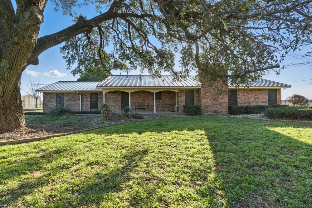 401 Hubbard Lane Lipan, TX 76462