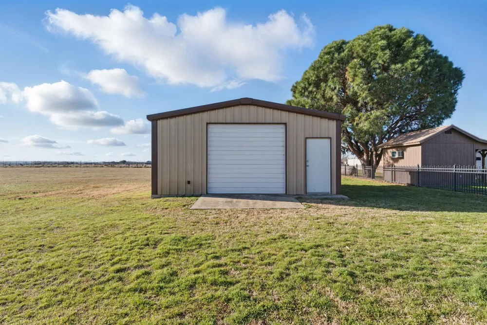 401 Hubbard Lane Lipan, TX 76462