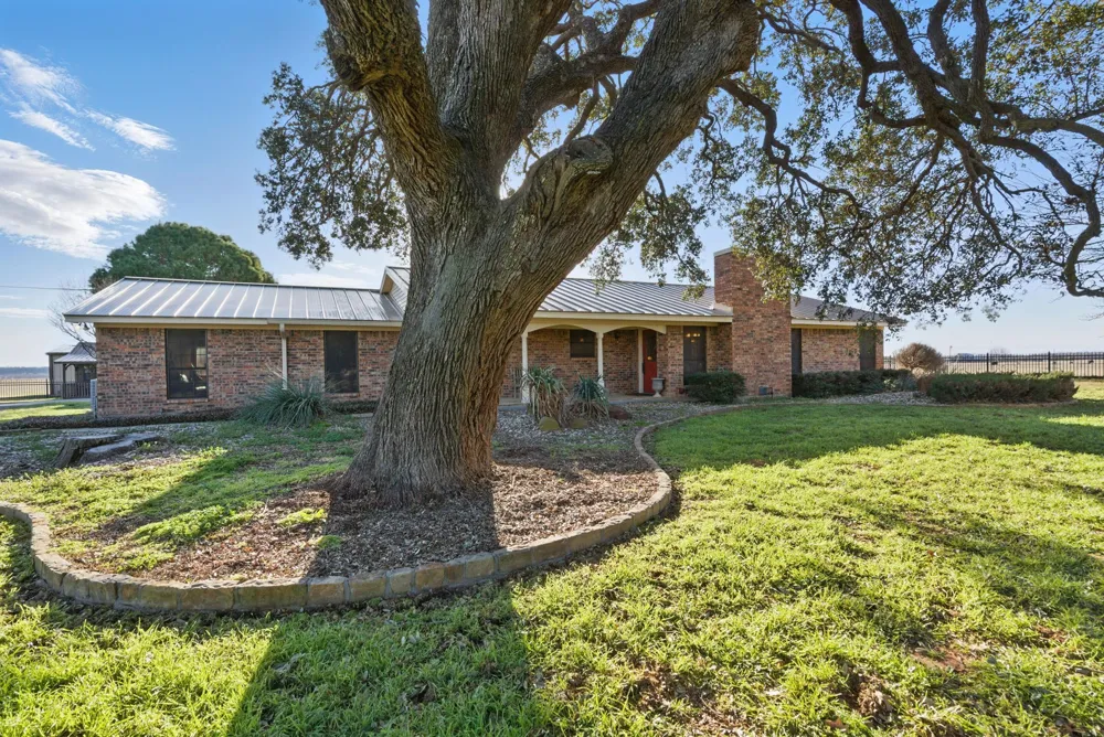 401 Hubbard Lane Lipan, TX 76462