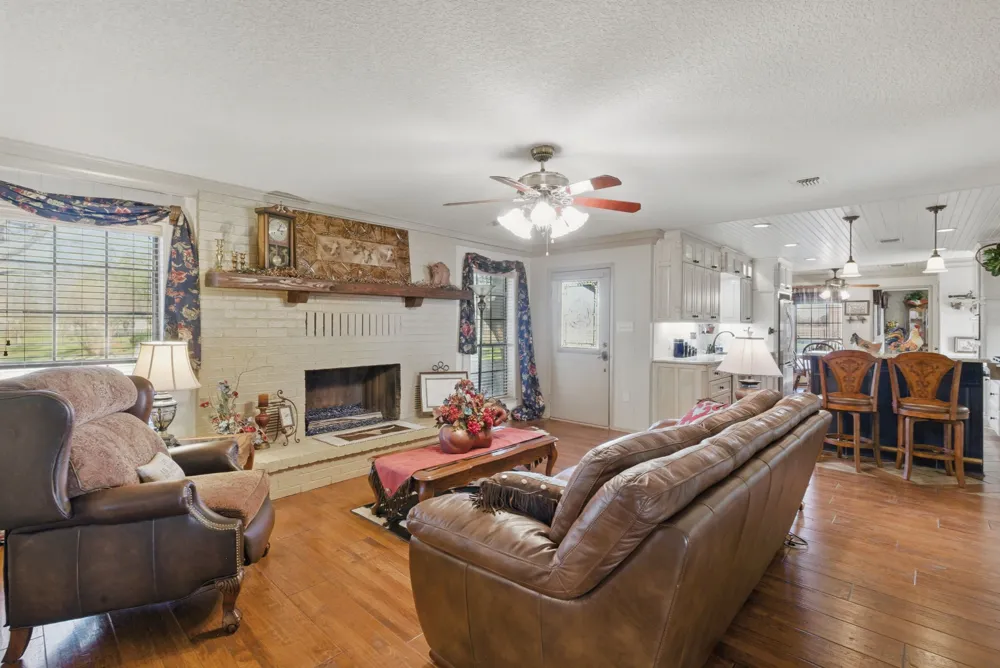401 Hubbard Lane Lipan, TX 76462
