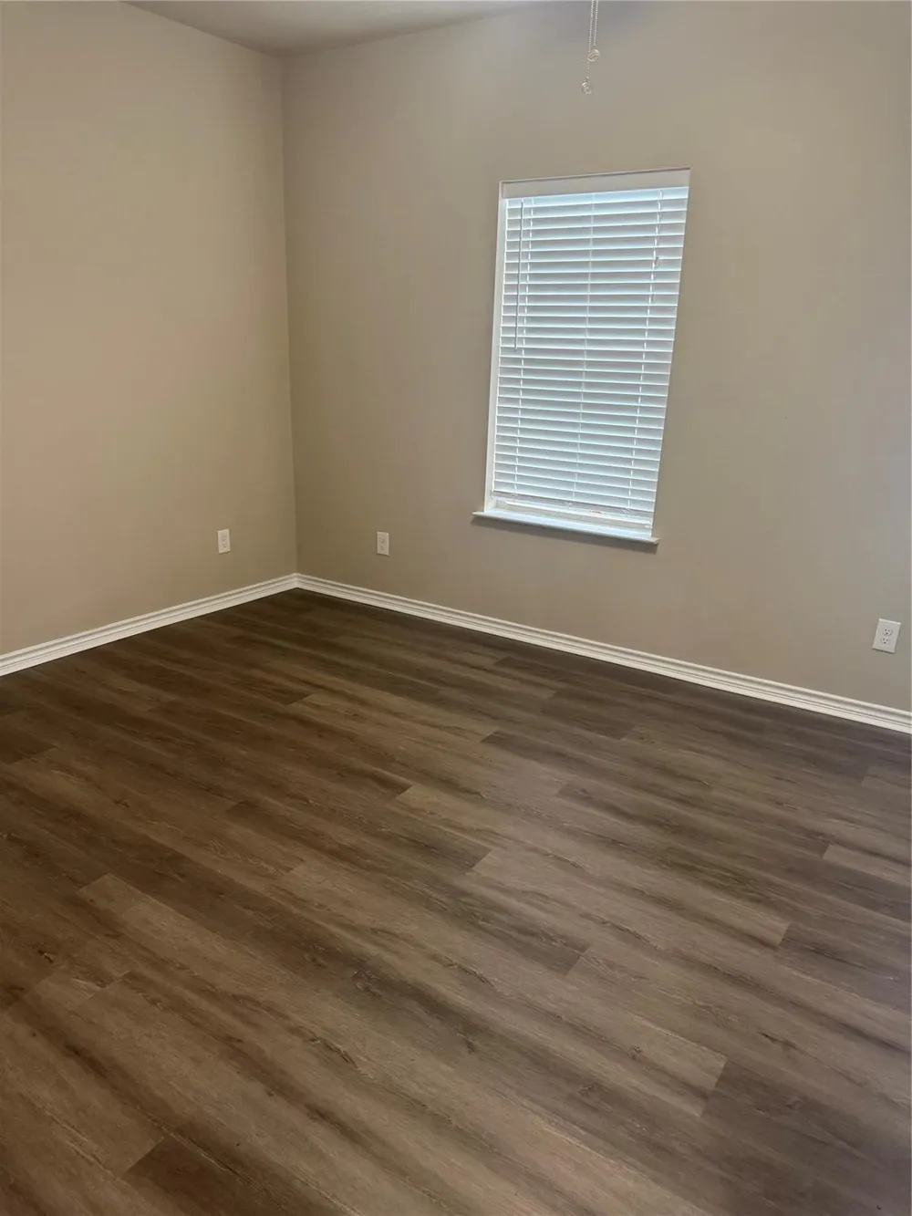 312 Ormsby Street #314 Alvin, TX 77511