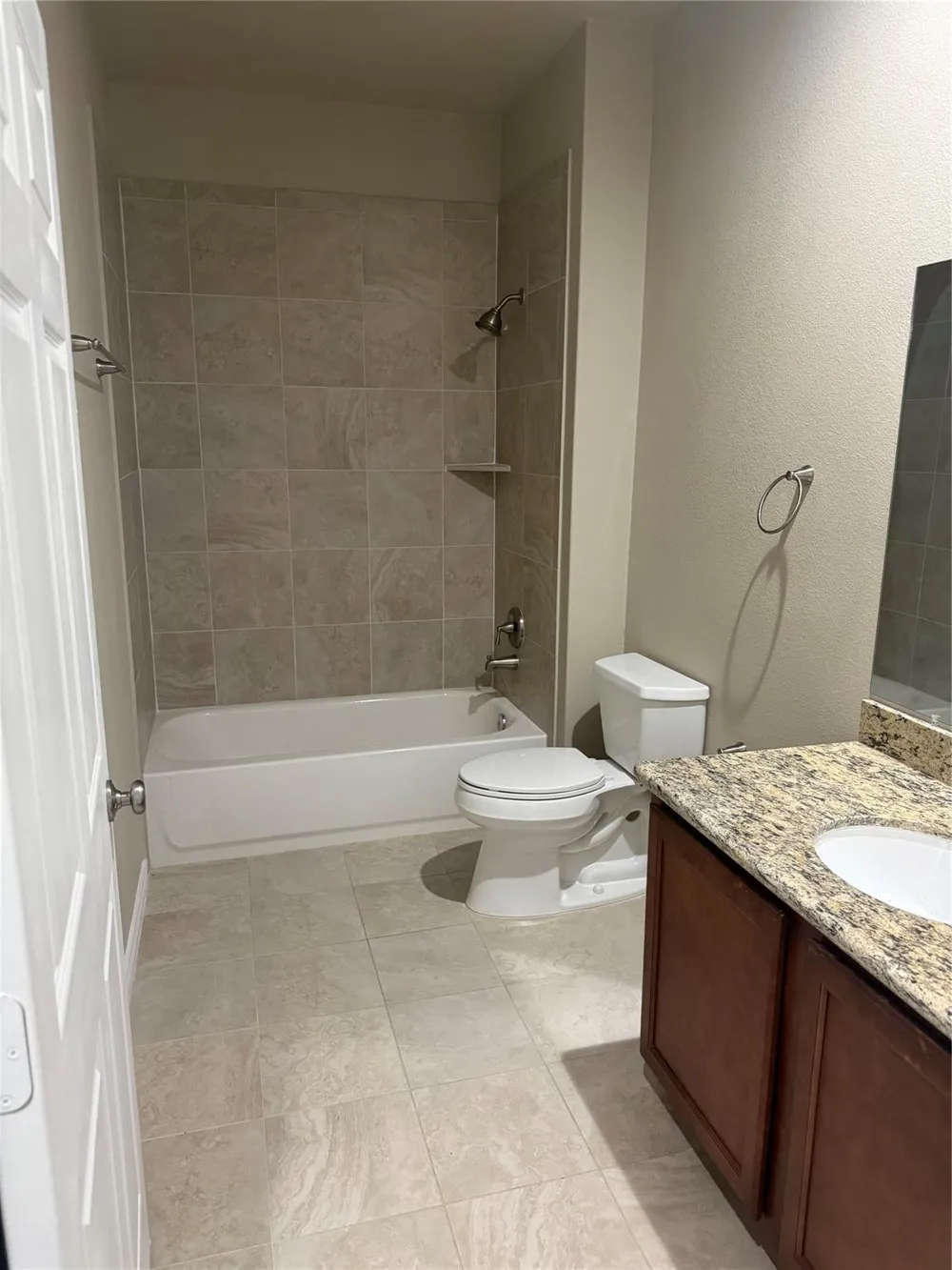 312 Ormsby Street #314 Alvin, TX 77511