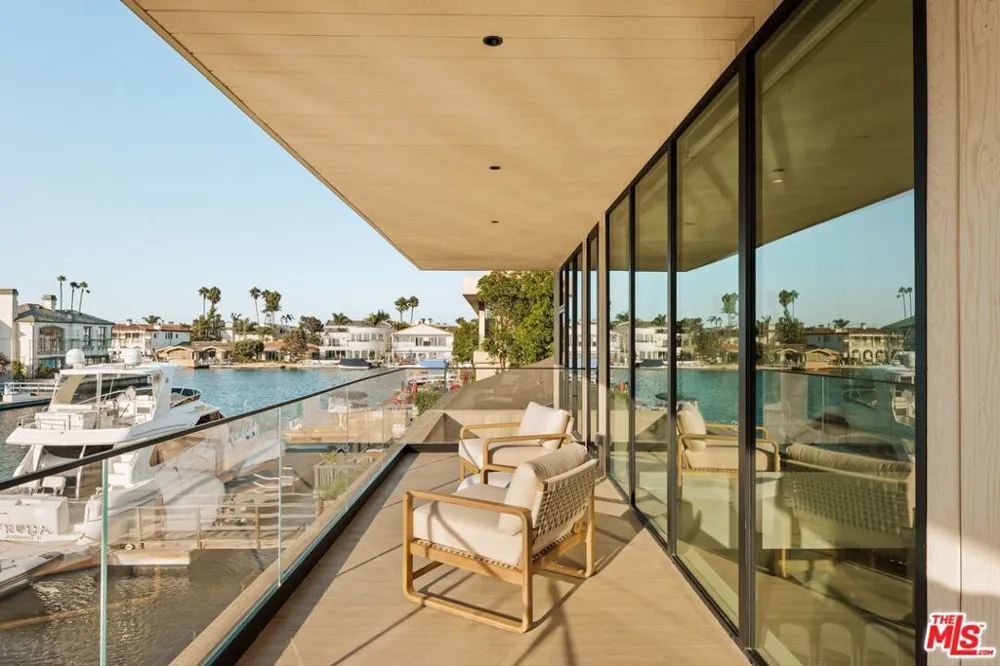 3271 Easter Circle Huntington Beach, CA 92649