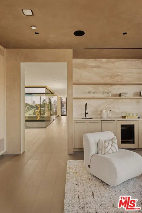 3271 Easter Circle Huntington Beach, CA 92649