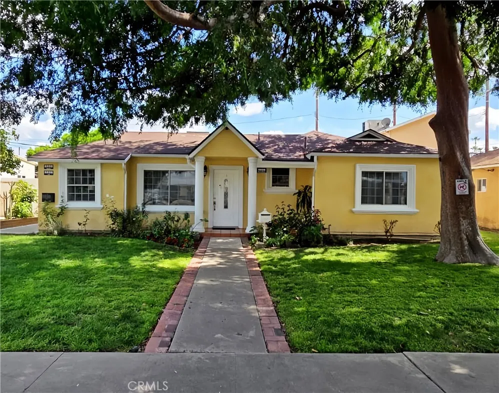 6836 Aura Reseda, CA 91335