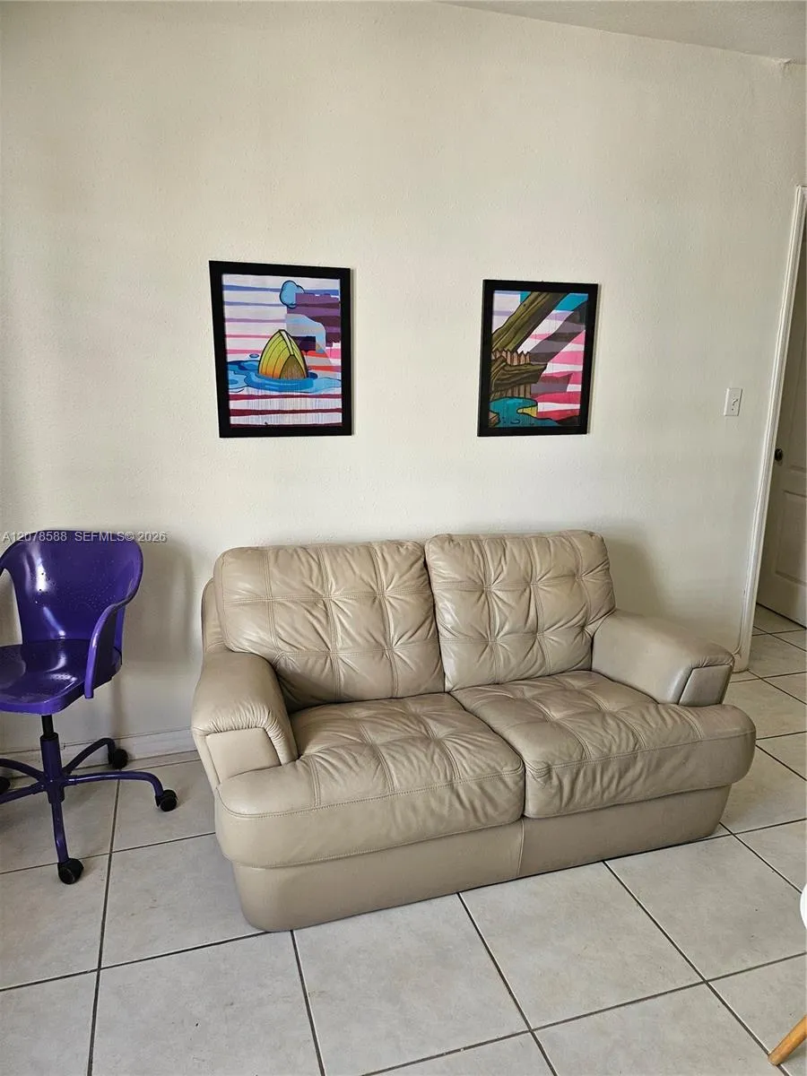 3030 Collins Ave #4B Miami Beach, FL 33140