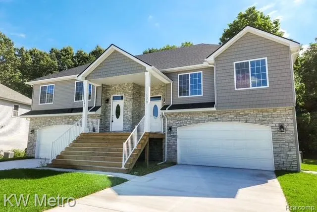 225 Whispering Pines Drive #13 Fenton City, MI 48430