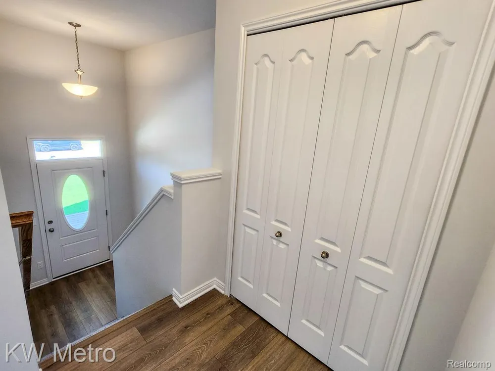 225 Whispering Pines Drive #13 Fenton City, MI 48430