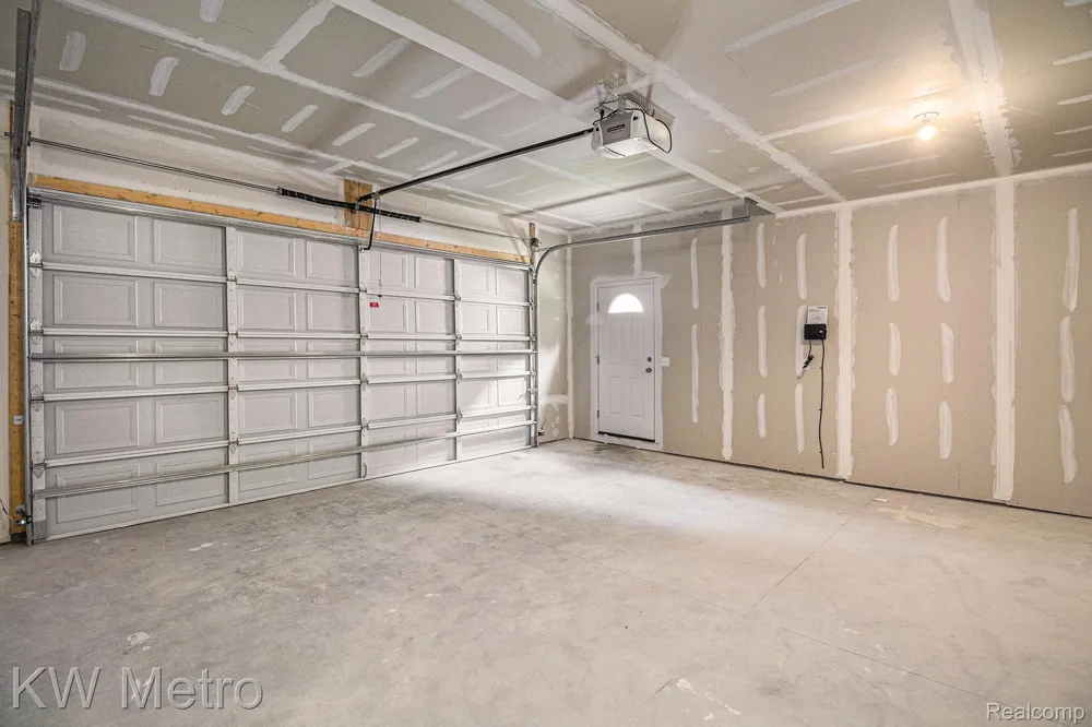 225 Whispering Pines Drive #13 Fenton City, MI 48430