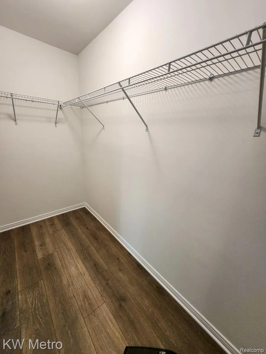 225 Whispering Pines Drive #13 Fenton City, MI 48430