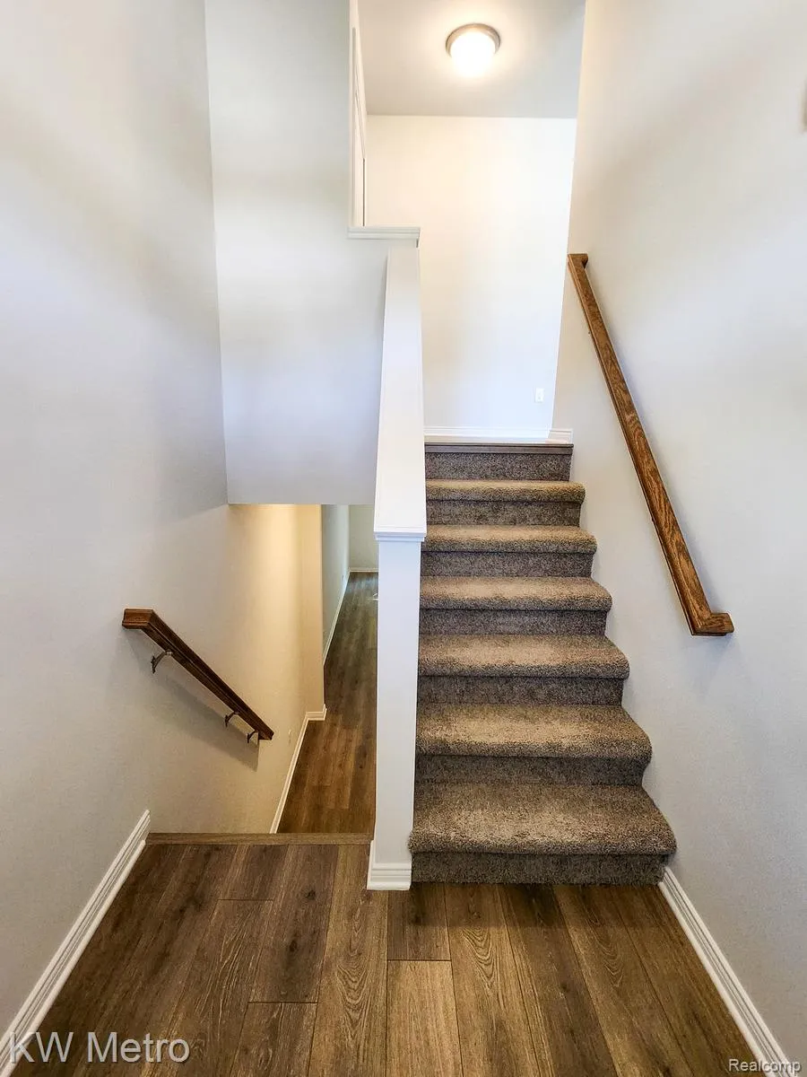 225 Whispering Pines Drive #13 Fenton City, MI 48430