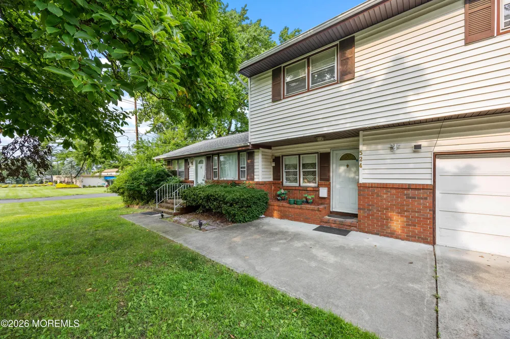 524 Lloyd Road Matawan, NJ 07747