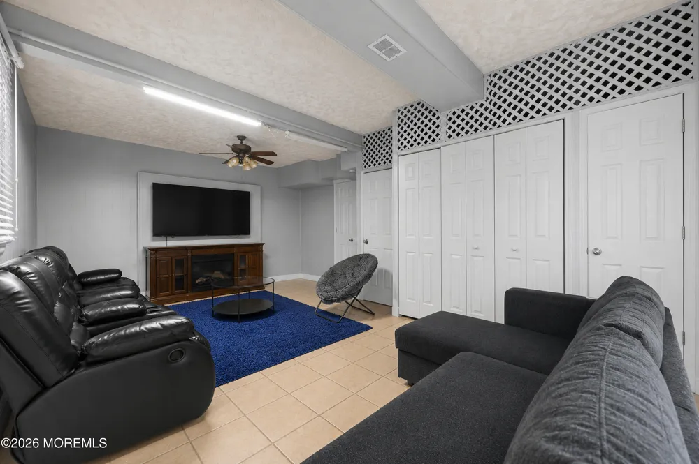 524 Lloyd Road Matawan, NJ 07747