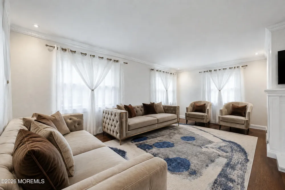 524 Lloyd Road Matawan, NJ 07747