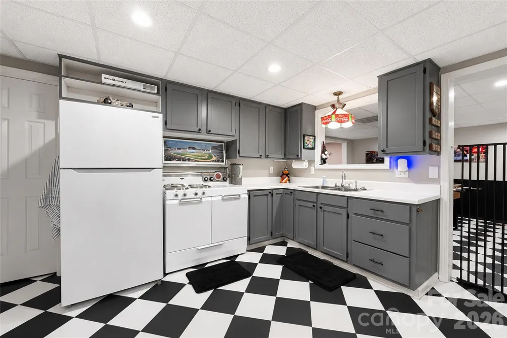 5725 Gunpowder Road Granite Falls, NC 28630