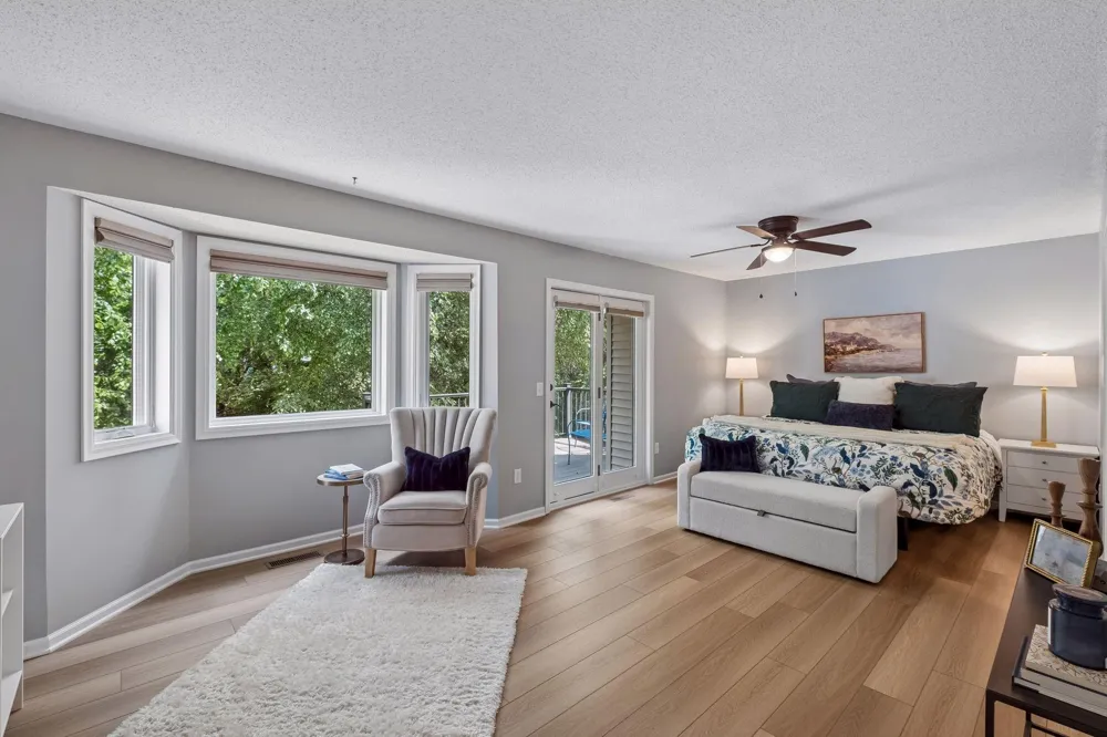 3696 Widgeon Way Eagan, MN 55123