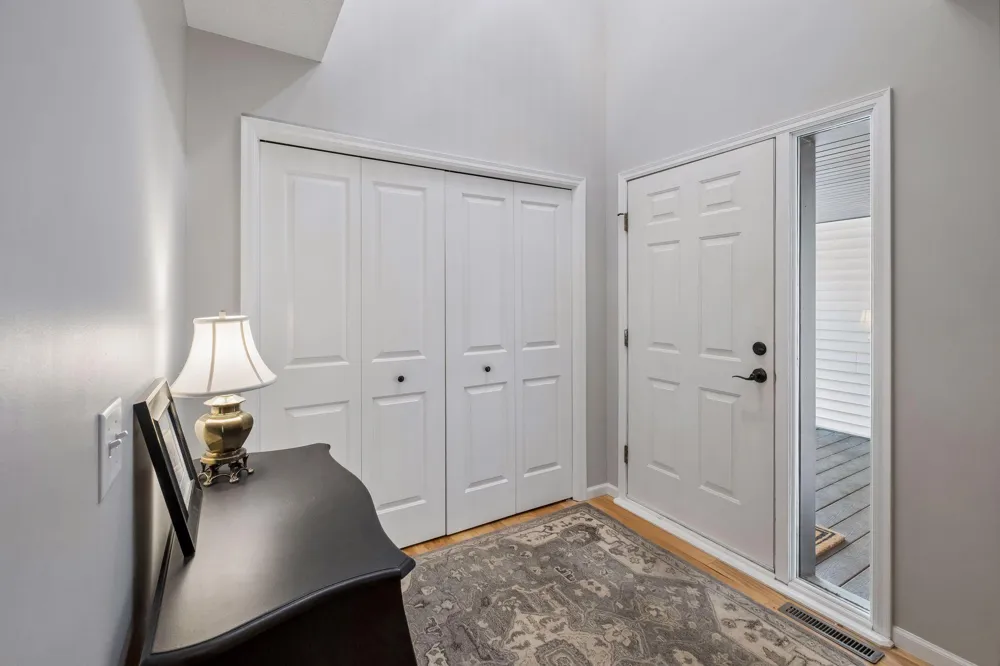 3696 Widgeon Way Eagan, MN 55123