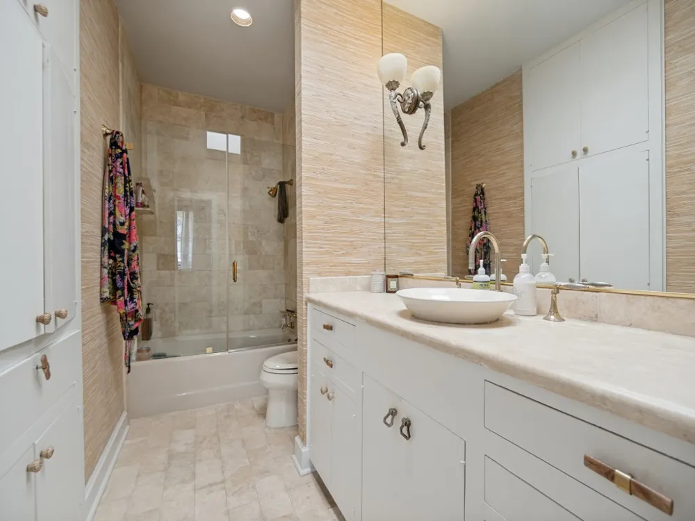 3727 Gilbert Avenue #D Dallas, TX 75219