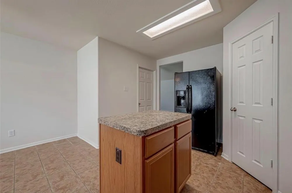 5242 Espuela Lane Baytown, TX 77521