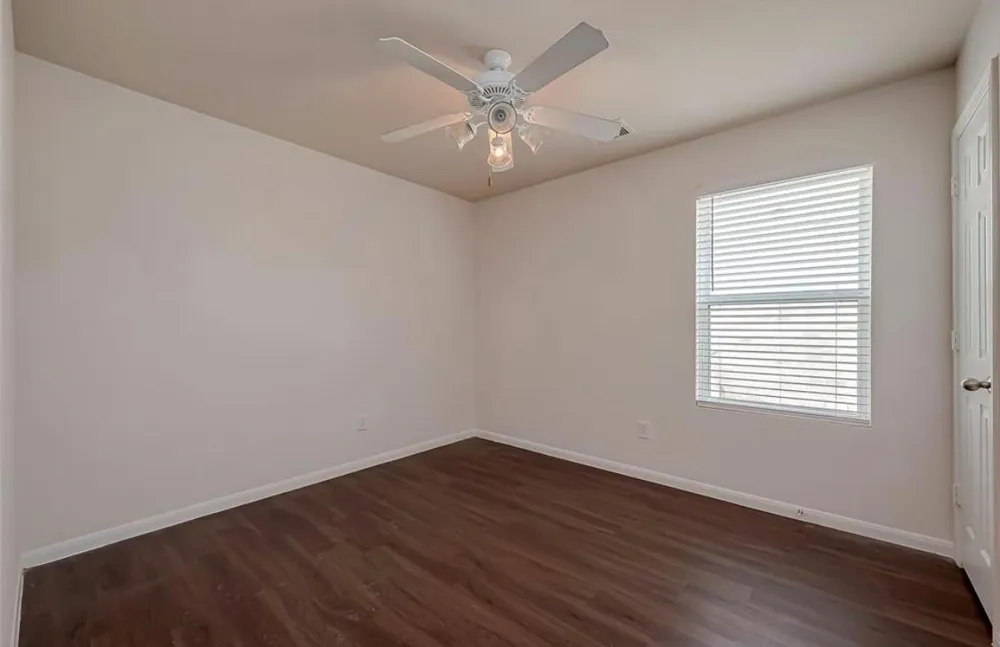 5242 Espuela Lane Baytown, TX 77521
