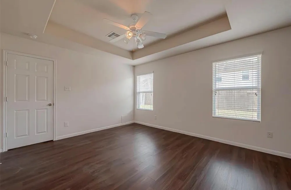 5242 Espuela Lane Baytown, TX 77521