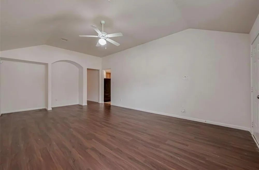 5242 Espuela Lane Baytown, TX 77521