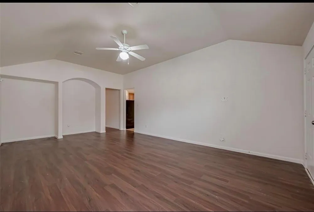5242 Espuela Lane Baytown, TX 77521