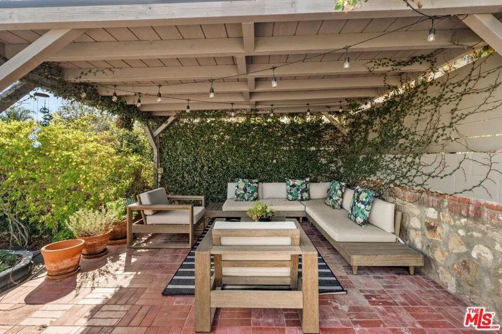 1155 Isabel Street Los Angeles, CA 90065
