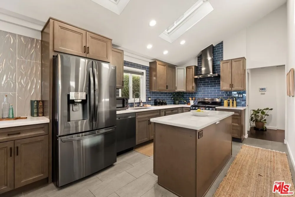 1155 Isabel Street Los Angeles, CA 90065